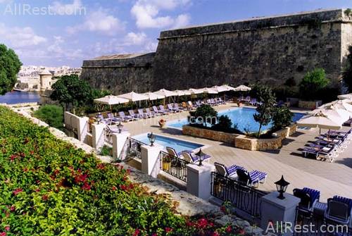 Le Meridien Phoenicia 10